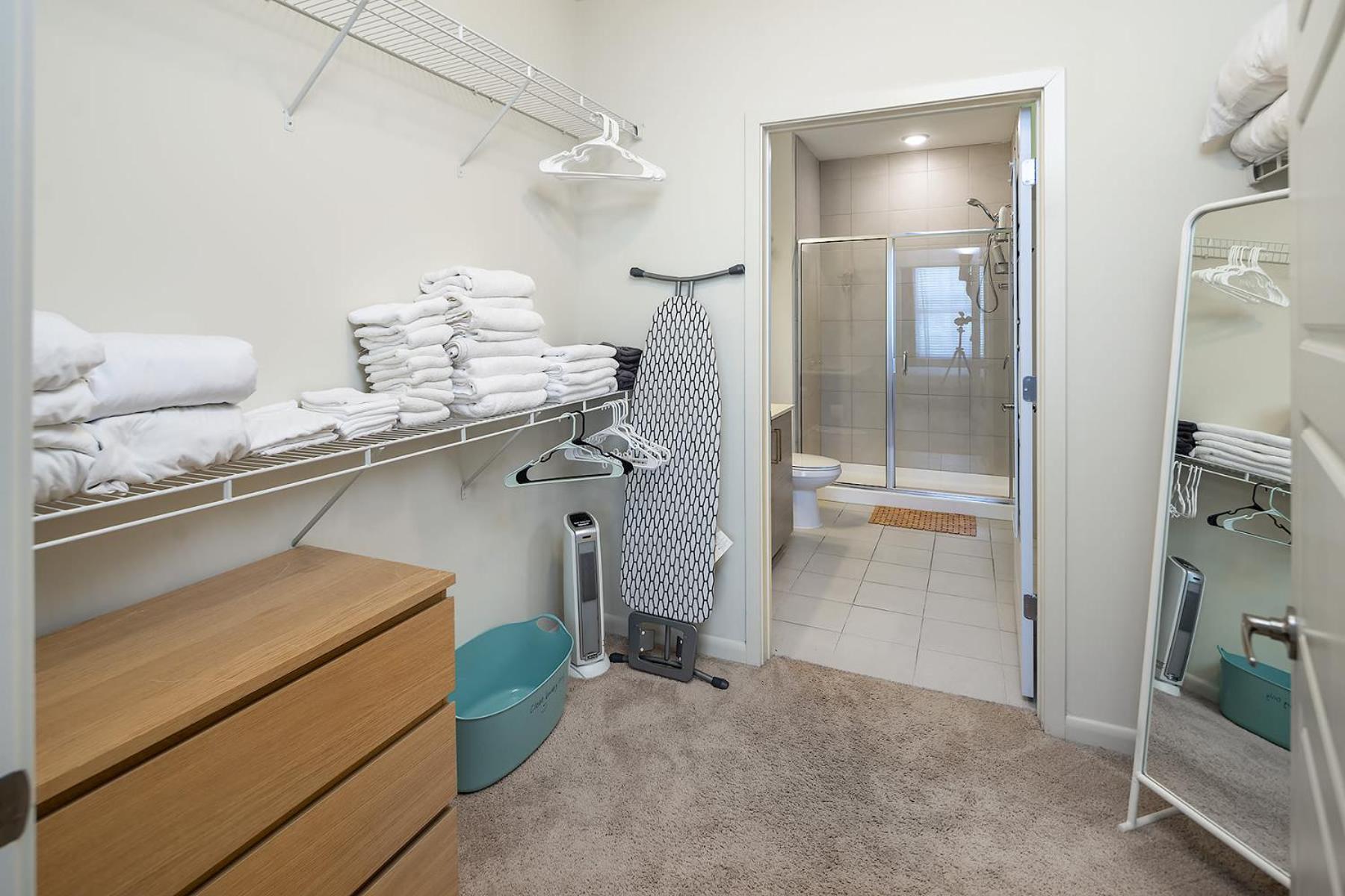 Uptown 4Th Ward Luxury Apt Year-Round Pool Шарлът Екстериор снимка
