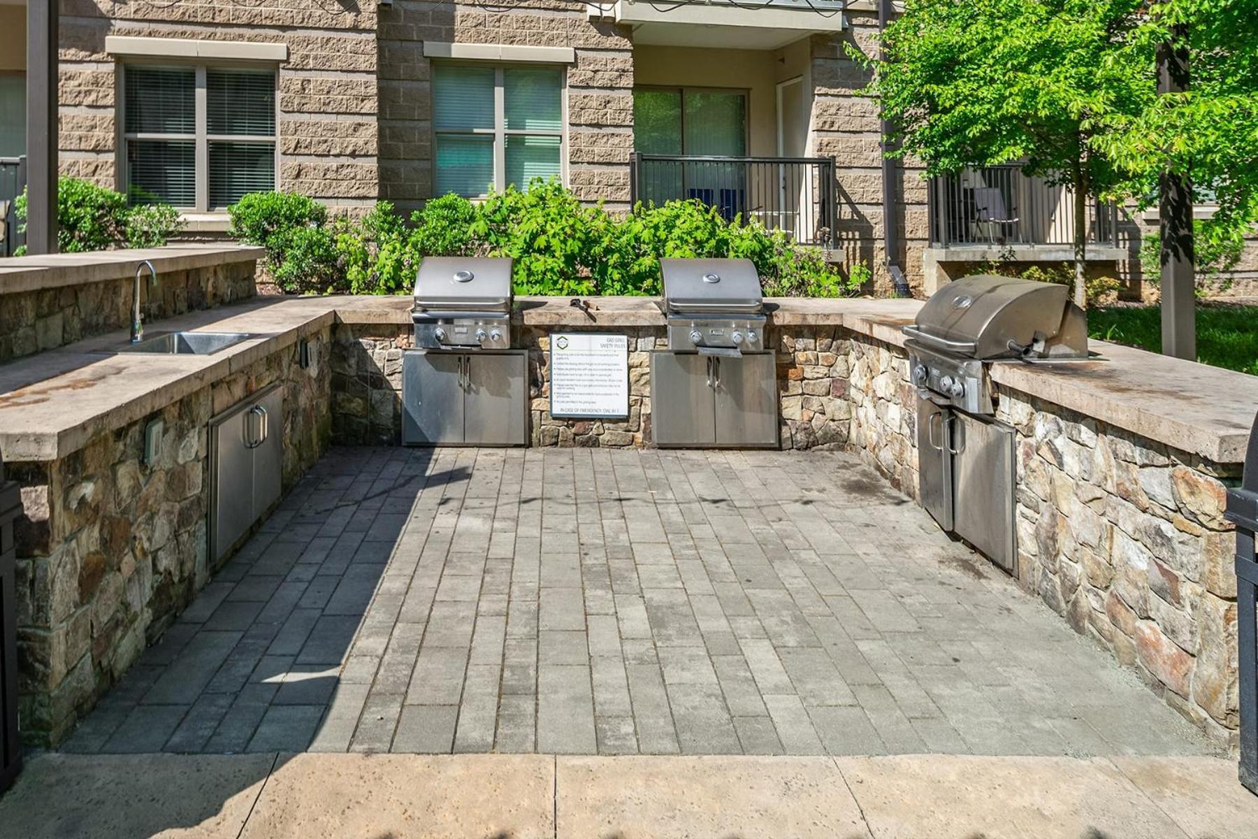 Uptown 4Th Ward Luxury Apt Year-Round Pool Шарлът Екстериор снимка